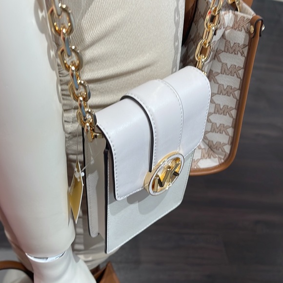 MICHAEL KORS CARMEN SMALL FAUX LEATHER PHONE CROSSBODY BAG - Picture 5 of 16